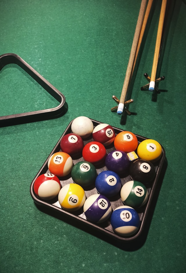 Bola